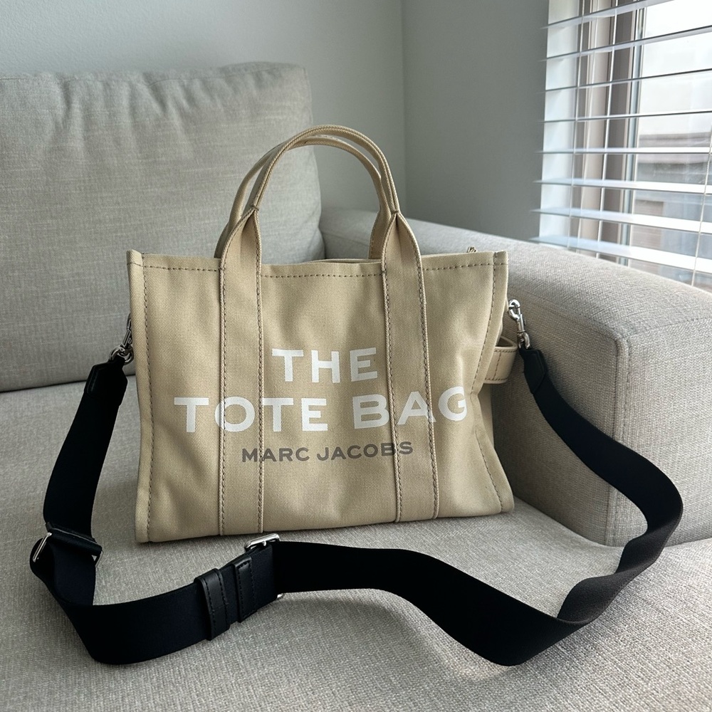 Marc Jacobs The Small Tote Bag